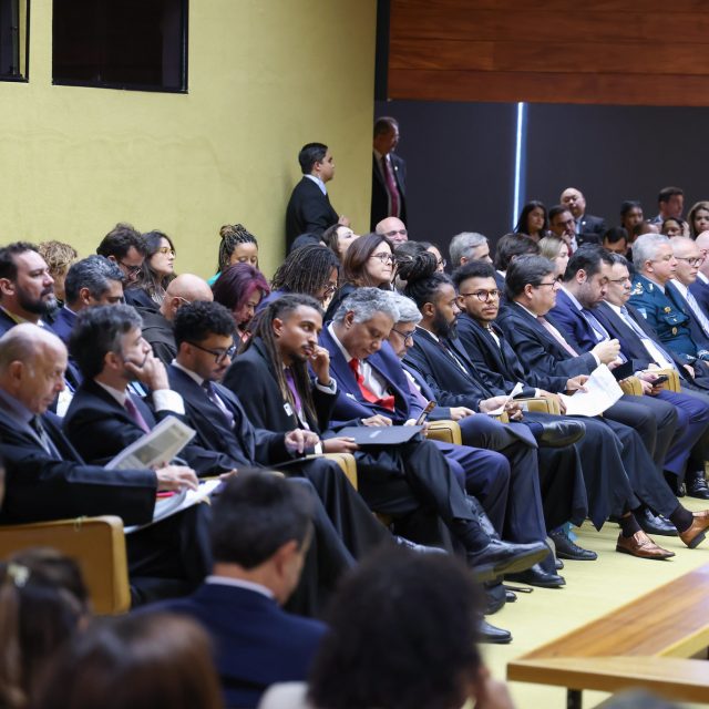 Antonio Augusto/STF - Advogados e autoridades perfiladas na leitura das sustentações orais sobre a ADPF 635, conhecida como ADPF das Favelas.